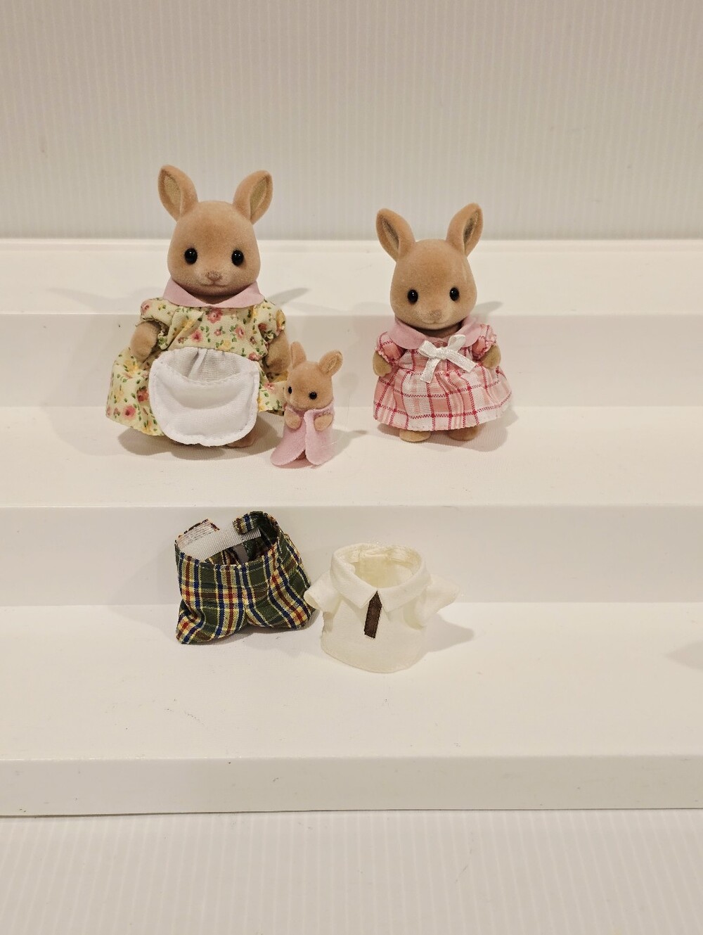 Calico Critters Hopper Kangaroo Family Doll Figure Set